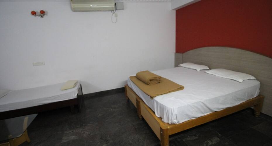 Hotel Chandana Deluxe, Bangalore 4